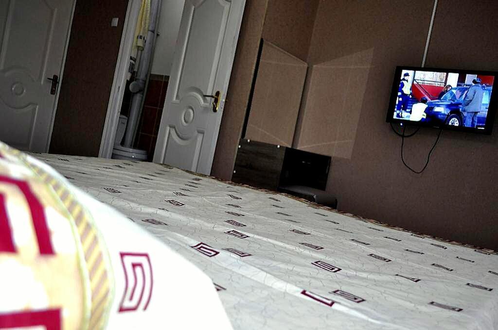 Sakho Hotel-Hostel ドゥシャンベ エクステリア 写真