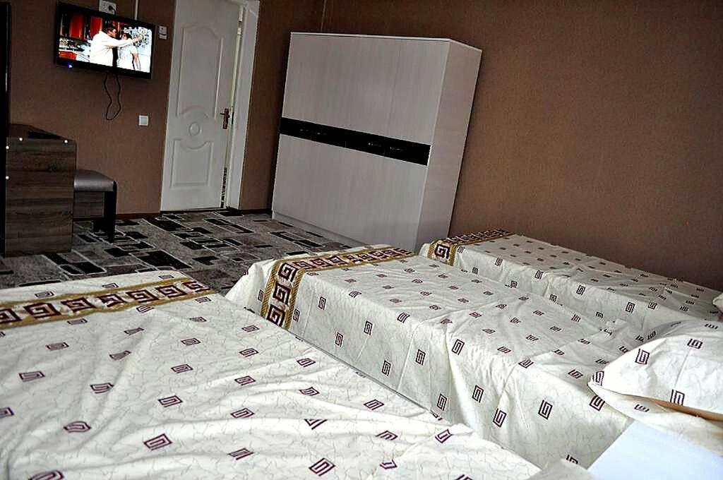 Sakho Hotel-Hostel ドゥシャンベ エクステリア 写真